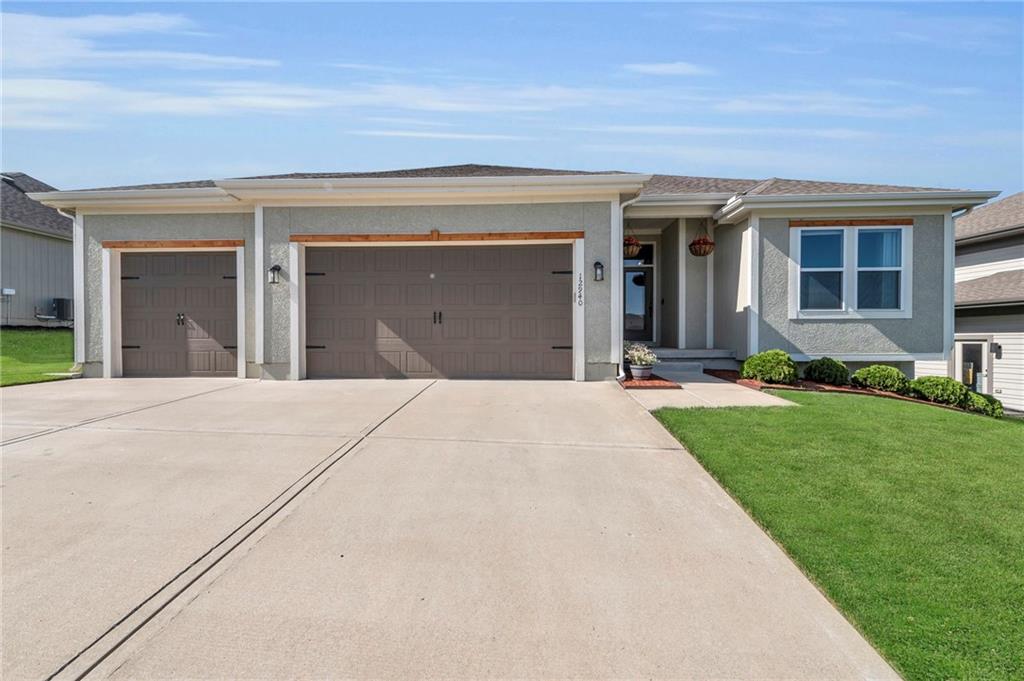 12940 N Champanel Way Property Photo 1