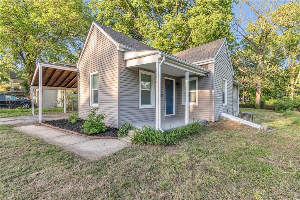 111 S Hawthorne Avenue Property Photo