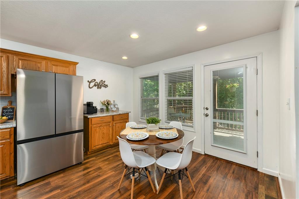571 Hithergreen Drive Property Photo 15