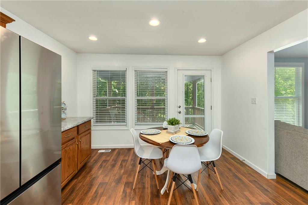 571 Hithergreen Drive Property Photo 16