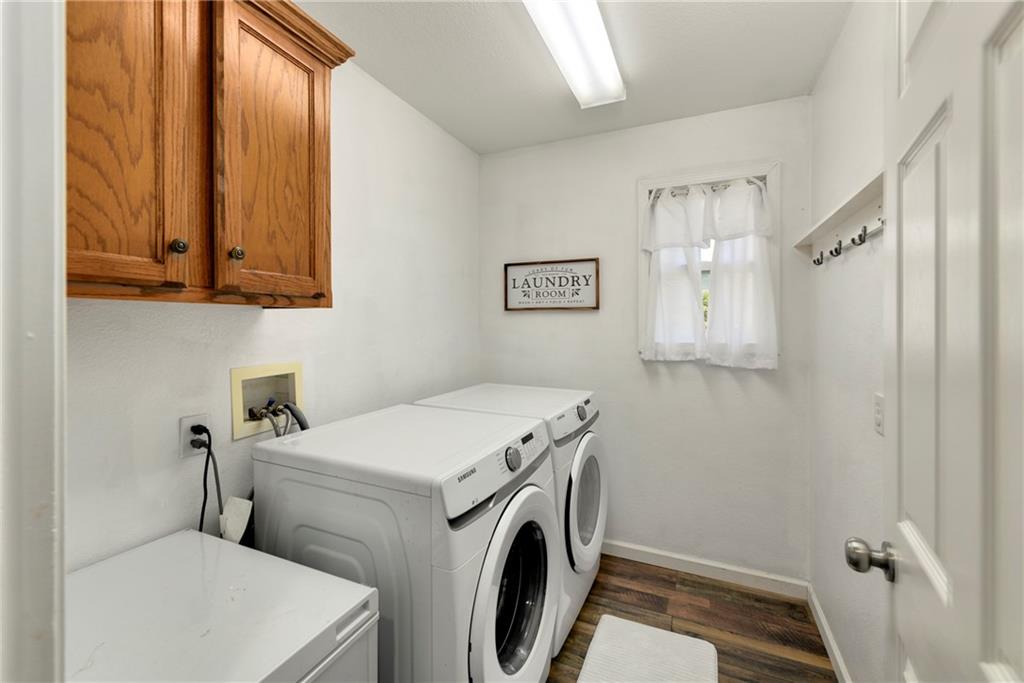 571 Hithergreen Drive Property Photo 18