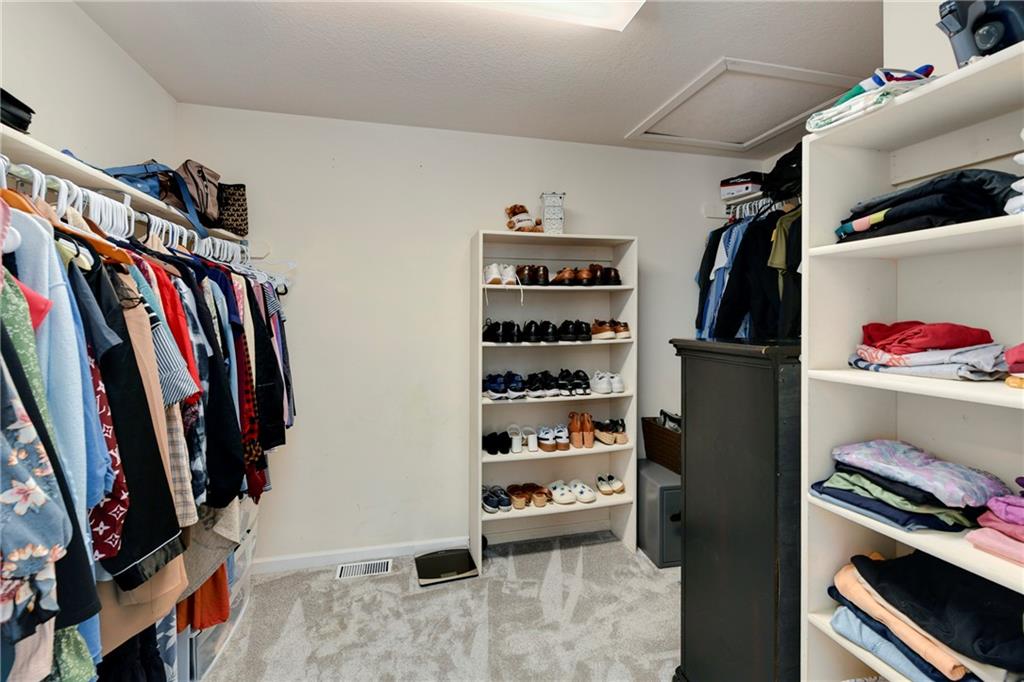 571 Hithergreen Drive Property Photo 24