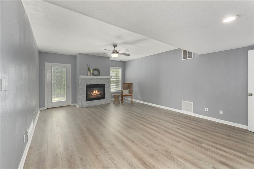 571 Hithergreen Drive Property Photo 31