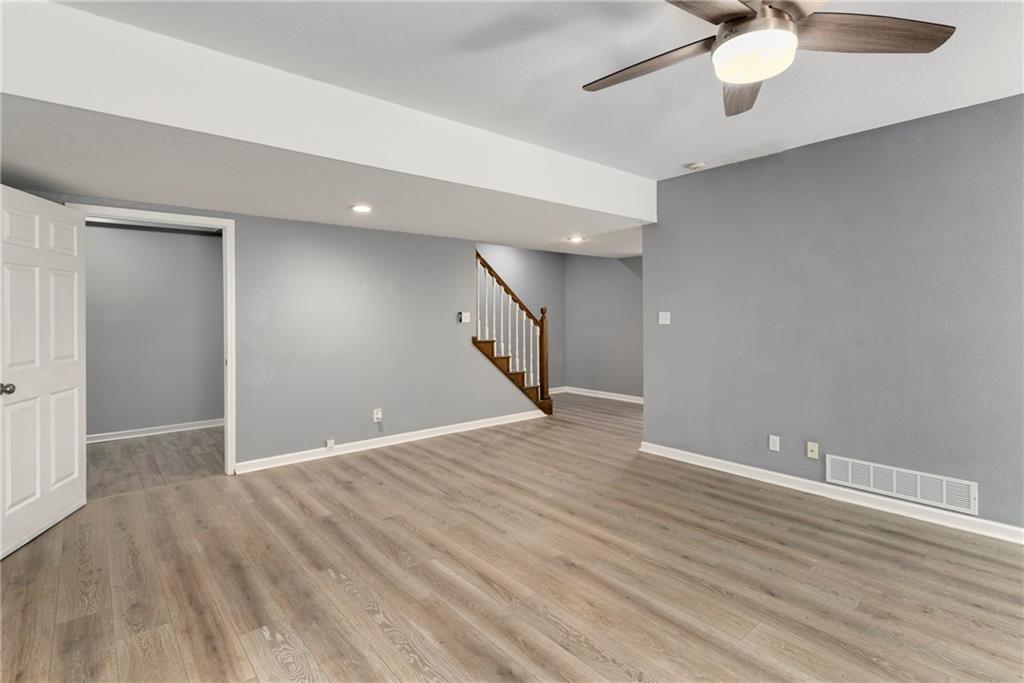 571 Hithergreen Drive Property Photo 33