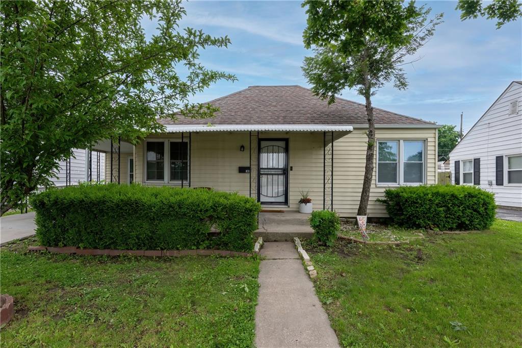 831 E 25th Avenue Property Photo 1
