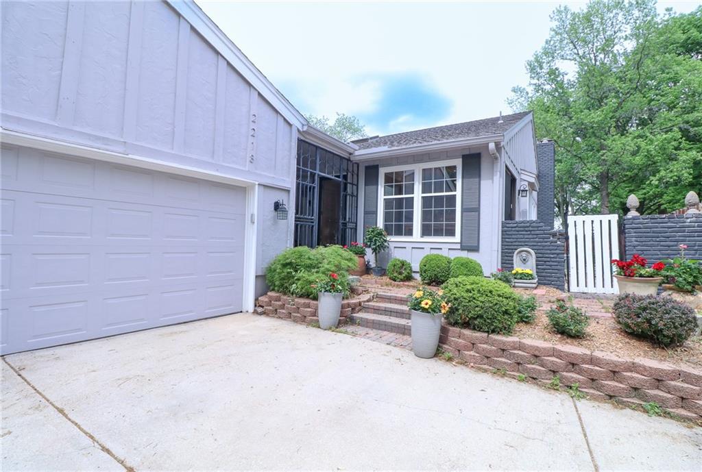 2218 Condolea Terrace Property Photo 1