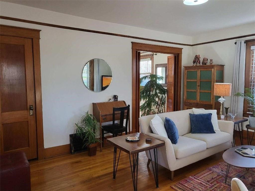 418 Parkway Street Property Photo 3