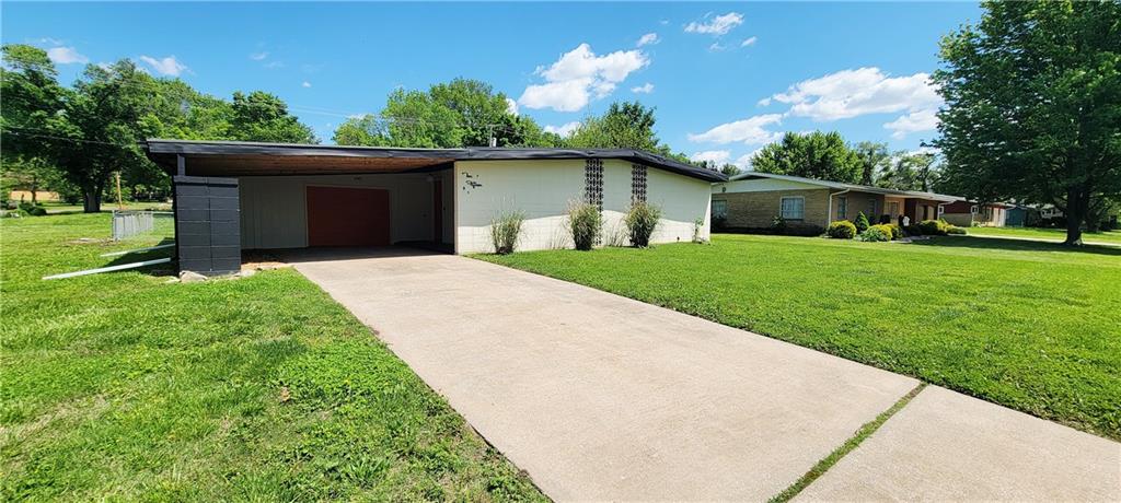 1015 North Walnut Street Property Photo 1