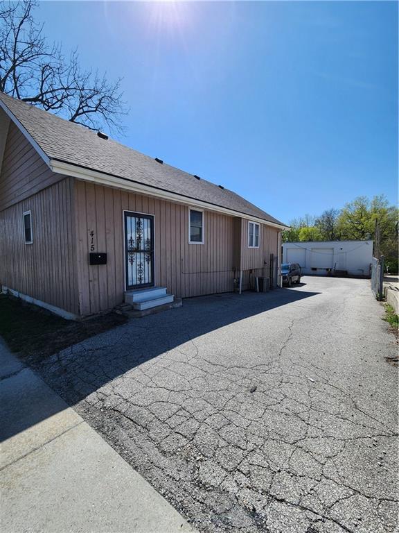 415 E 23rd Street Property Photo