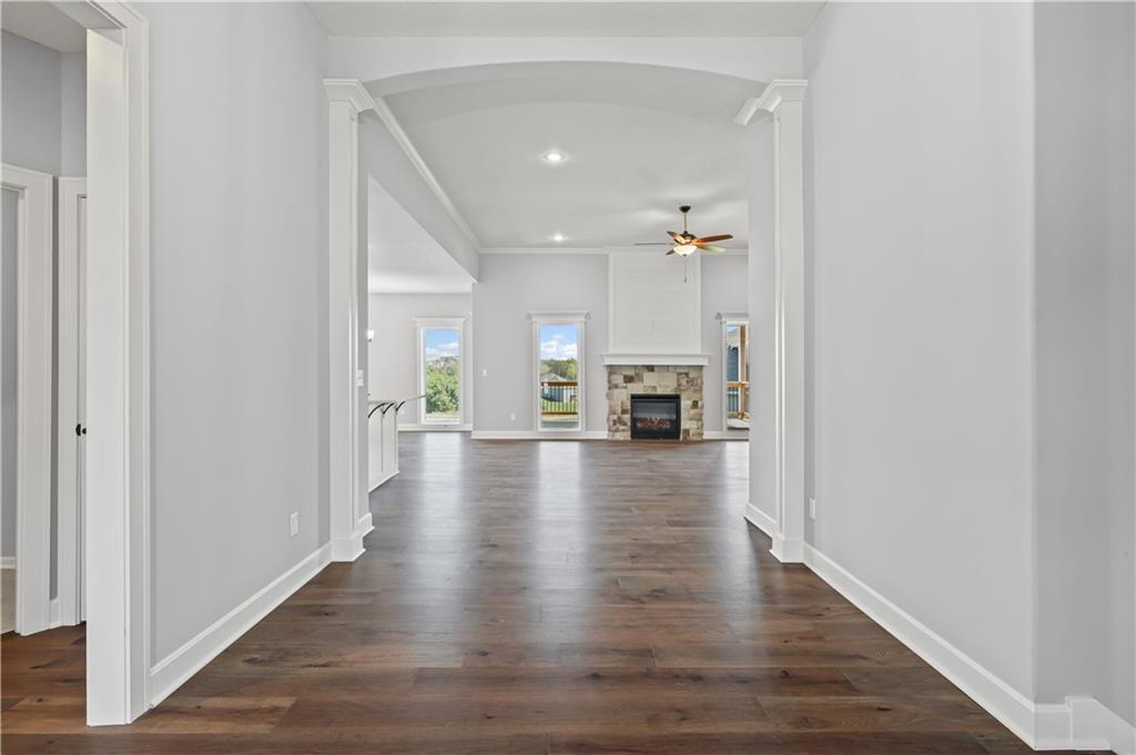 10205 N Winchester Avenue Property Photo 3