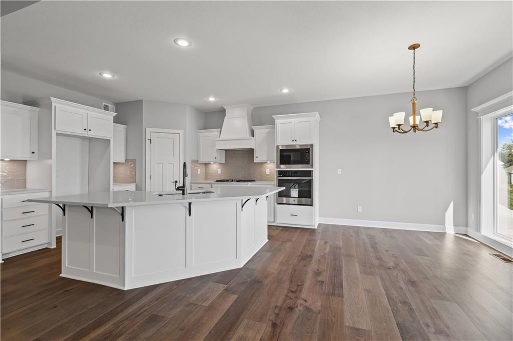 10205 N Winchester Avenue Property Photo 7