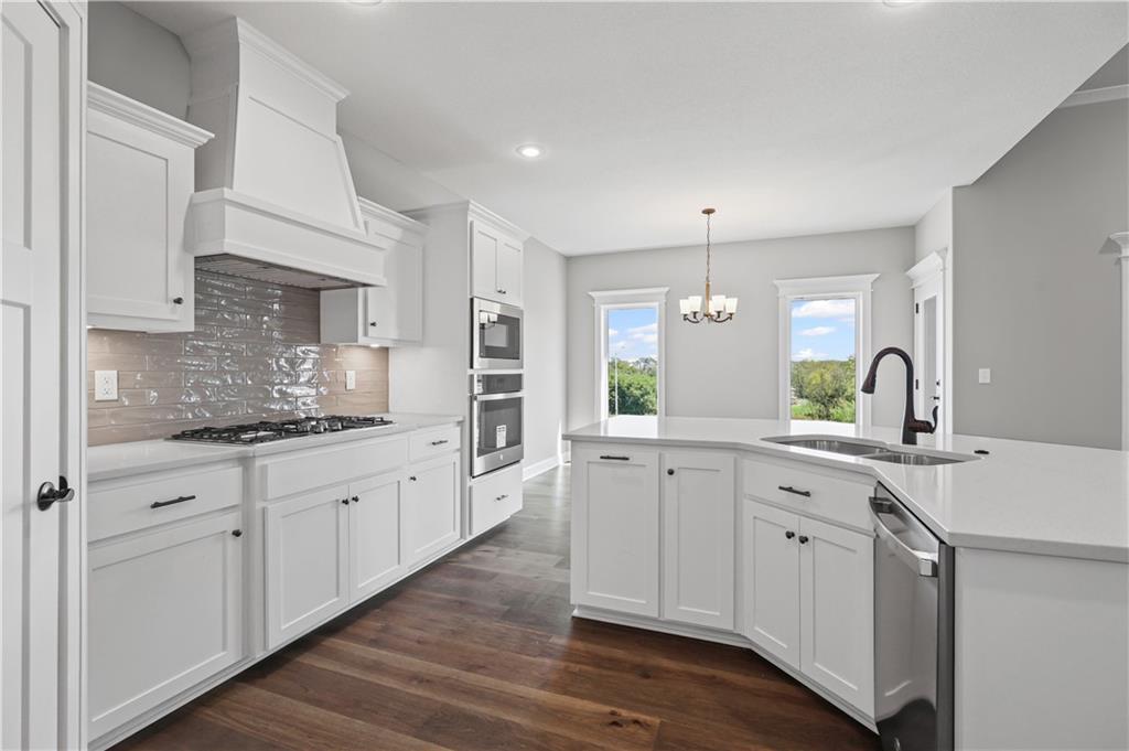 10205 N Winchester Avenue Property Photo 9