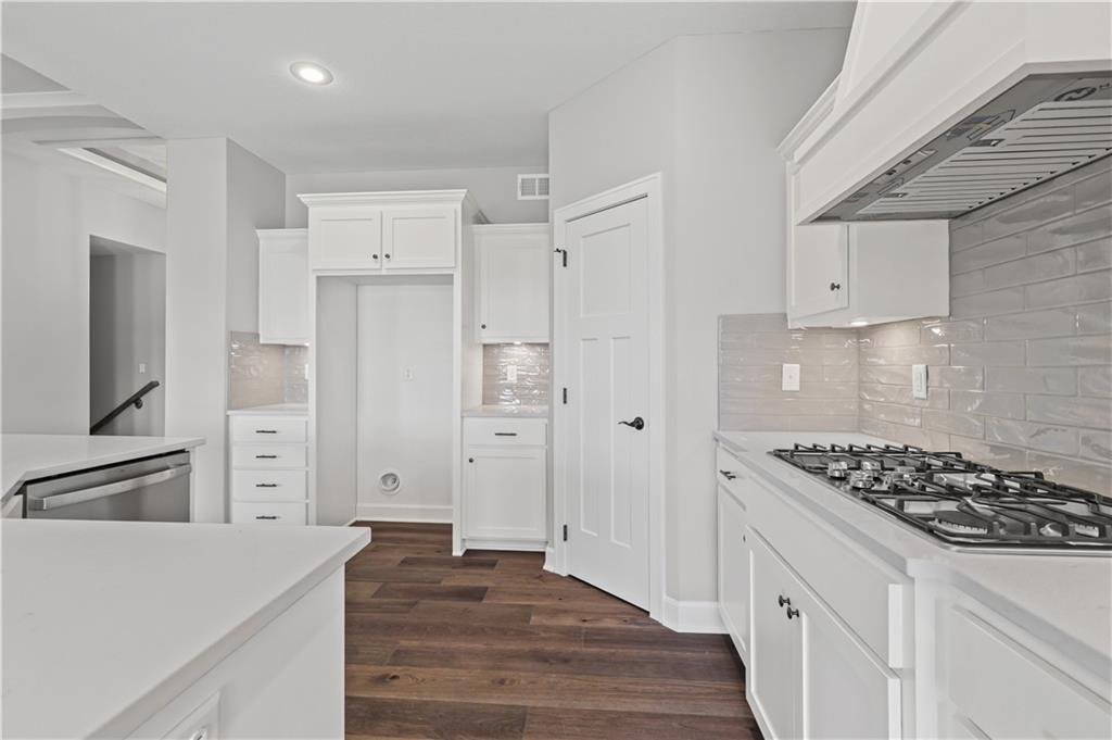 10205 N Winchester Avenue Property Photo 10