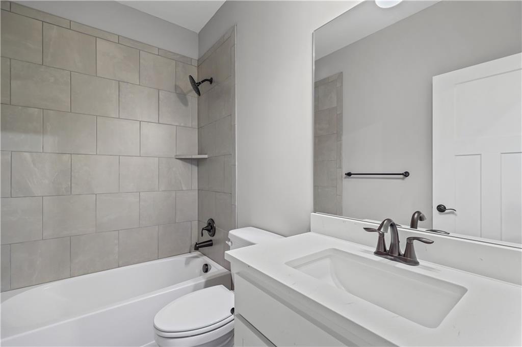 10205 N Winchester Avenue Property Photo 18