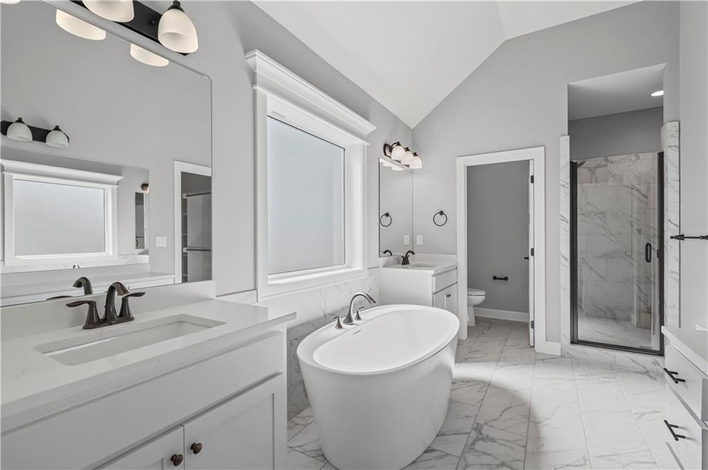 10205 N Winchester Avenue Property Photo 22