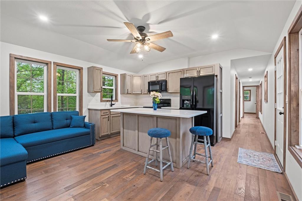 13 S Lakeside Circle Property Photo 1