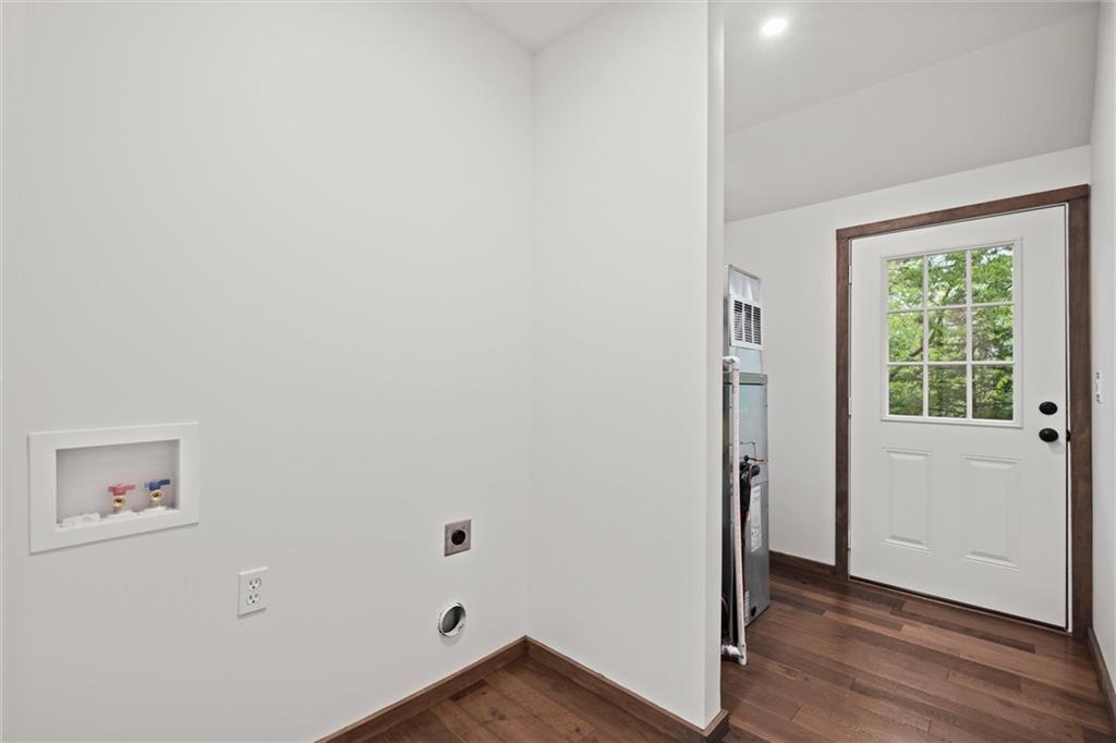 13 S Lakeside Circle Property Photo 7