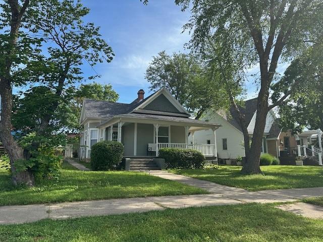 304 E Maple Street Property Photo 1