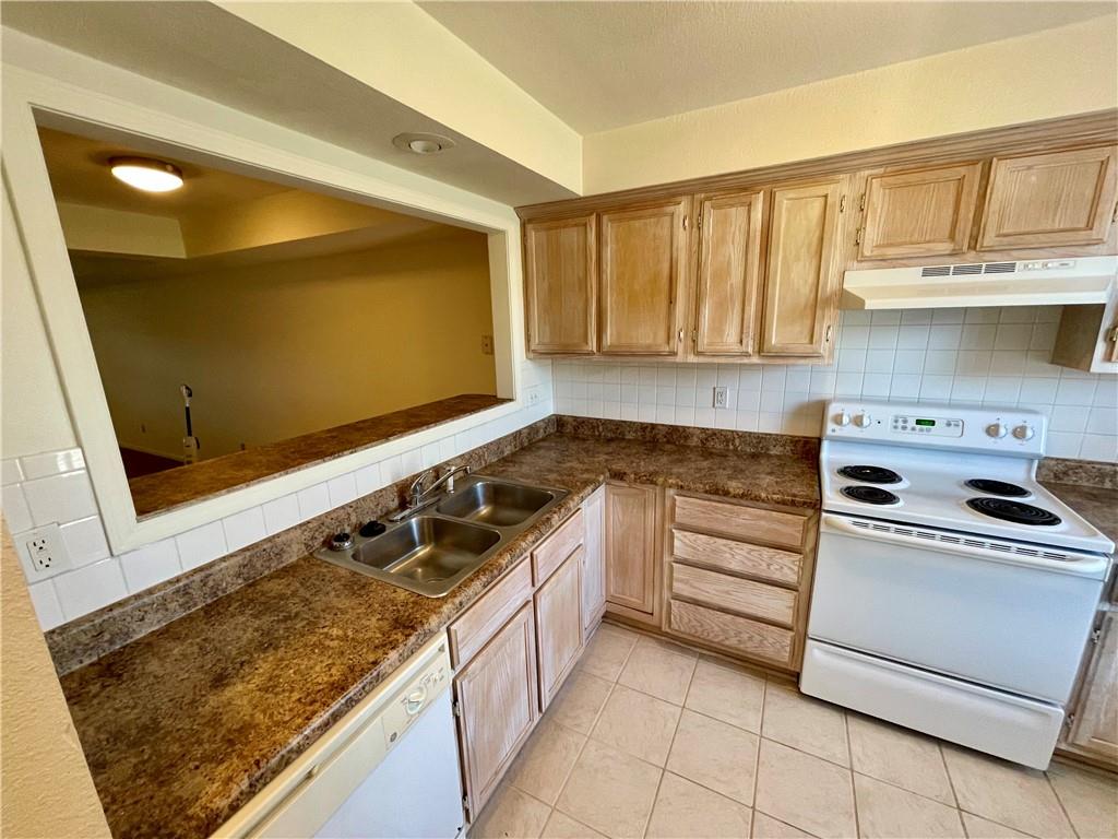 596 Se 105th Road Property Photo 14