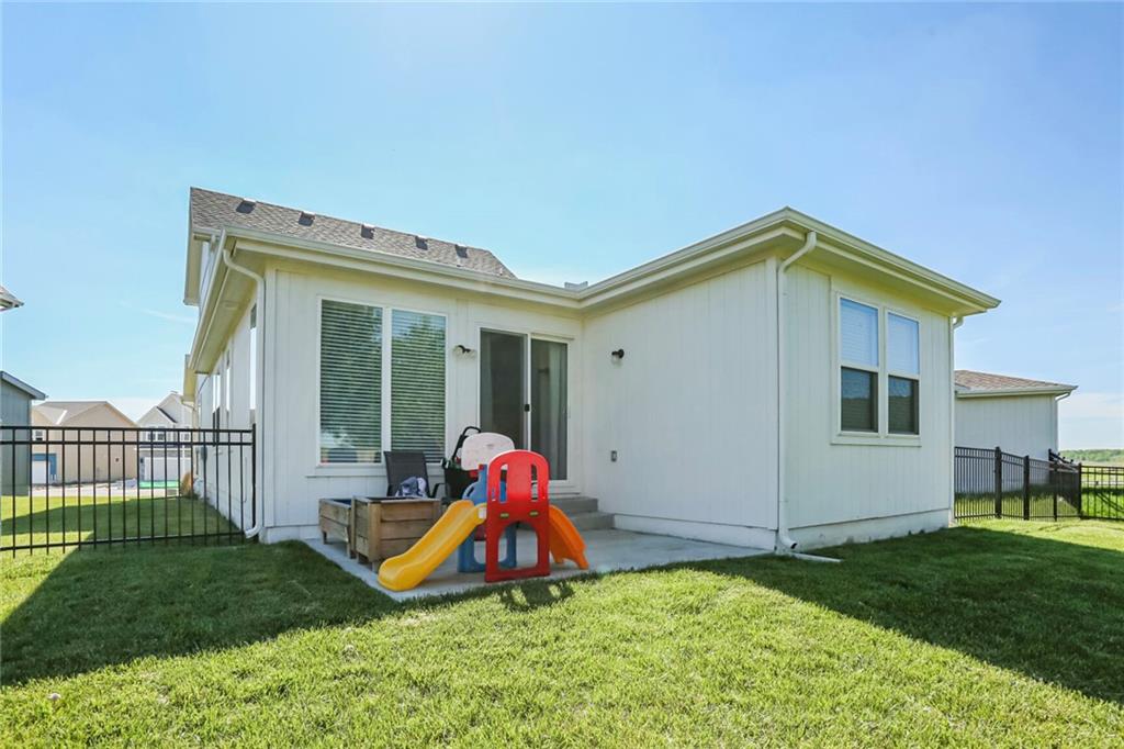 27614 E Red Fox Street Property Photo 30