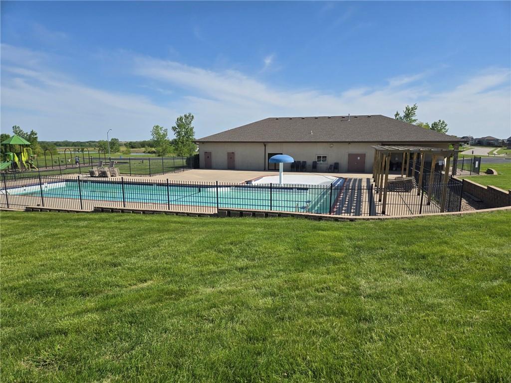 27614 E Red Fox Street Property Photo 35