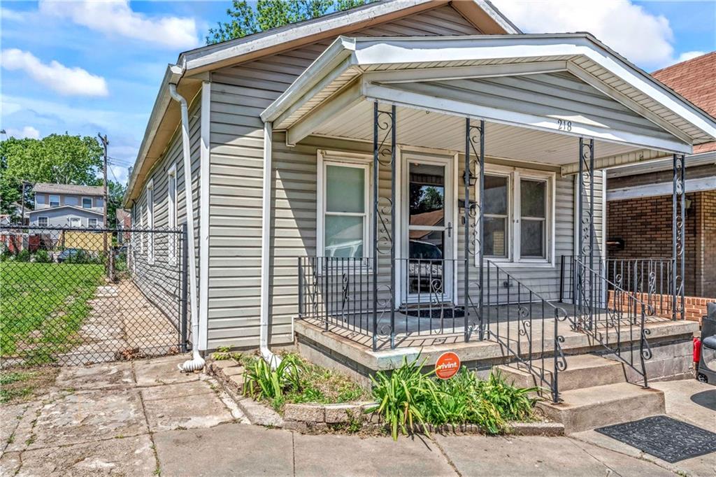 218 S 8th Street Property Photo 1