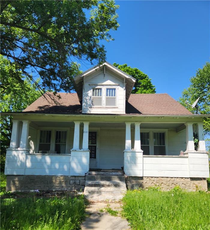 800 S Sloan Street Property Photo 1