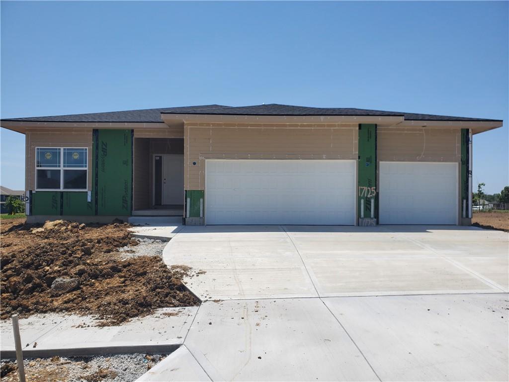 17125 W 168th Place Property Photo 2