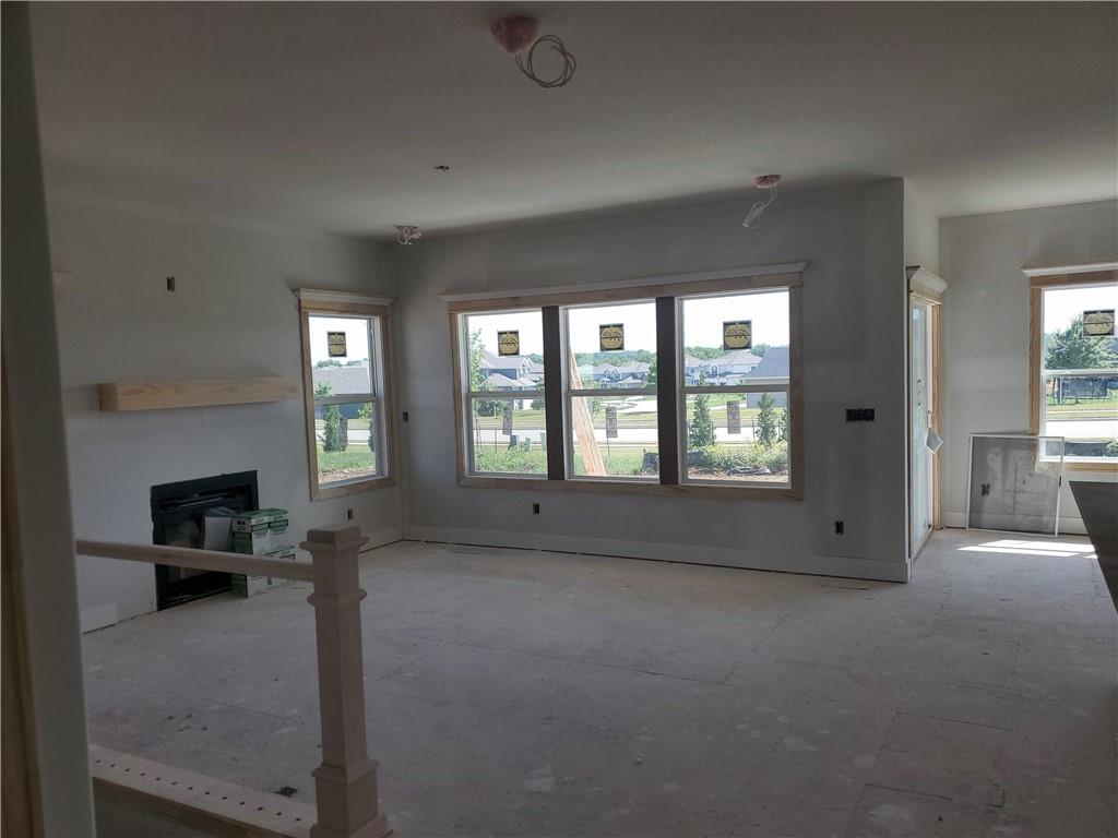 17125 W 168th Place Property Photo 4