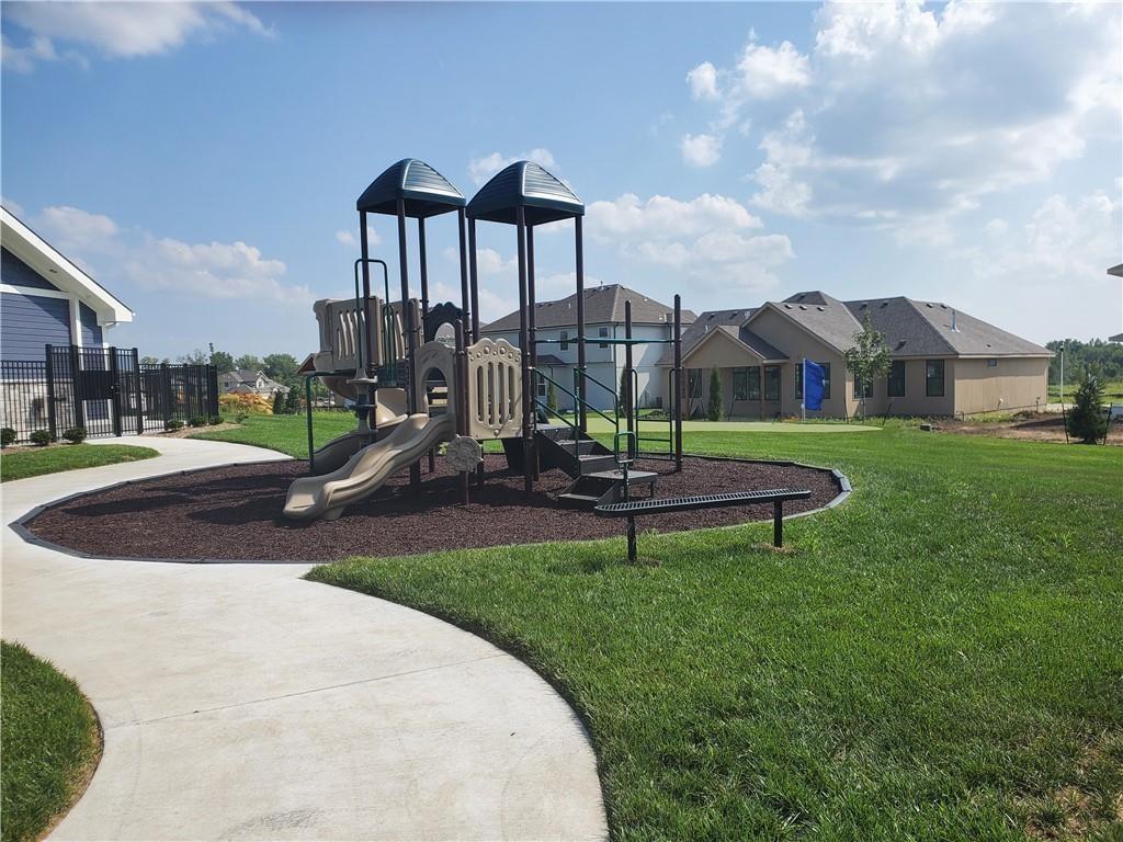 17125 W 168th Place Property Photo 14