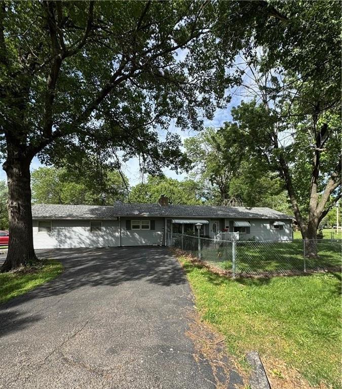 209 S 4th Street