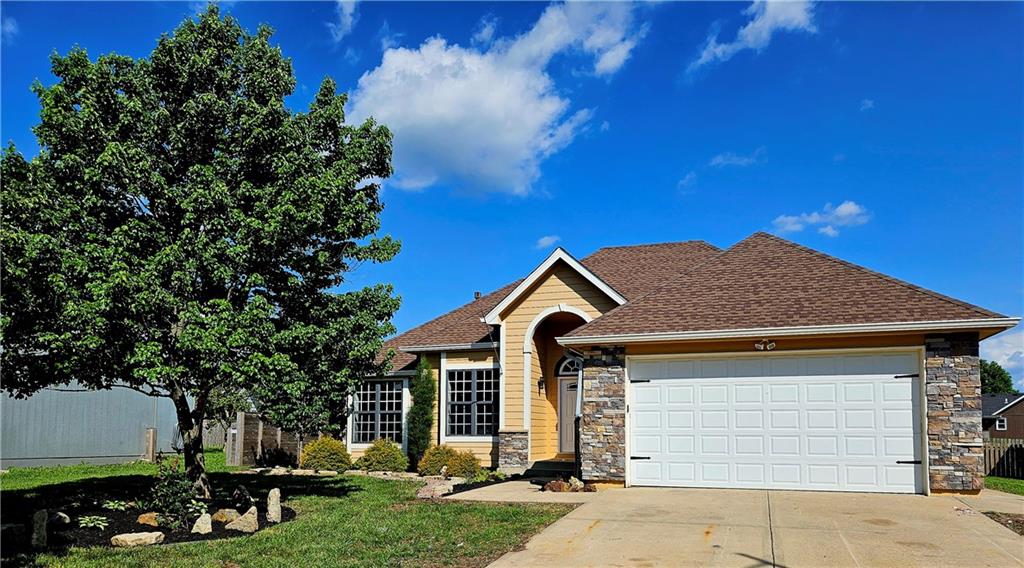1309 Thomas Drive Property Photo 1
