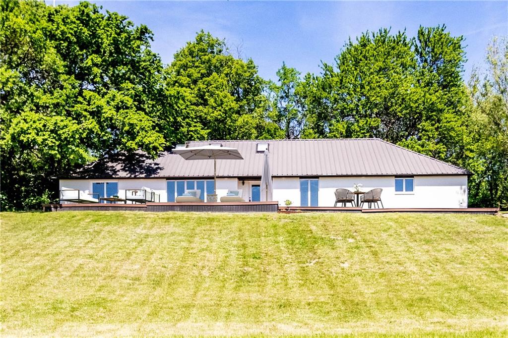 1041 Ne 50 Highway Property Photo 1