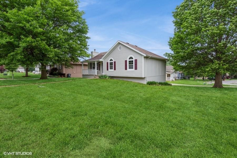 1024 Se Sunnyside School Road Property Photo 1