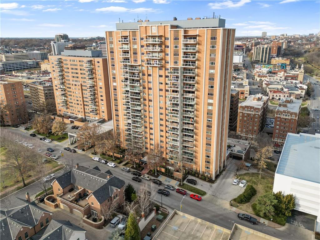 121 W 48th Street Property Photo
