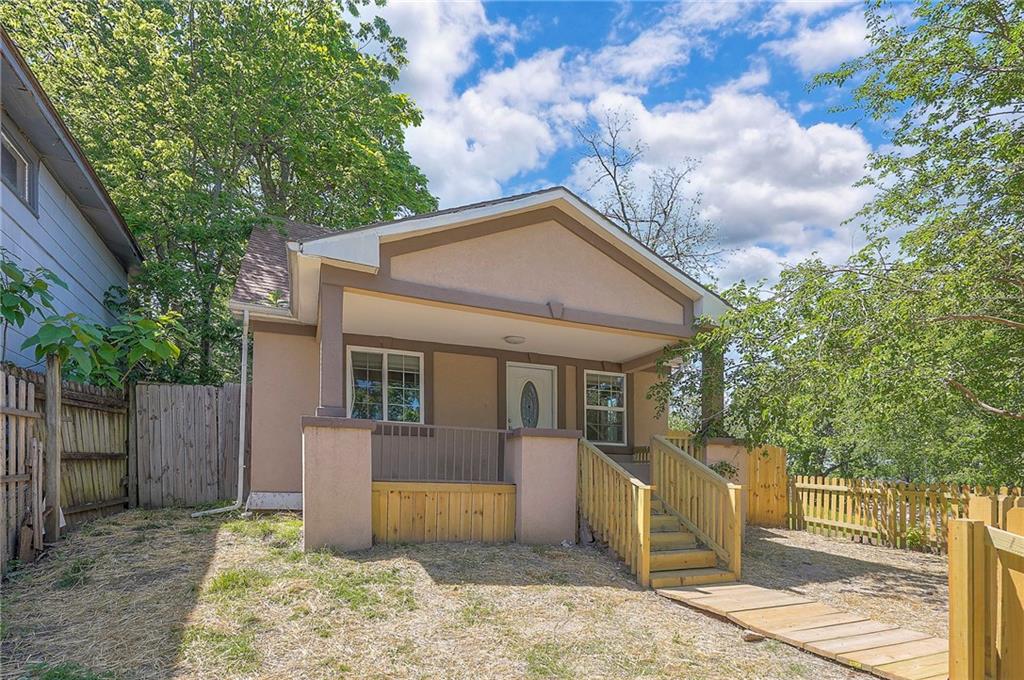 1302 Fremont Avenue Property Photo 1