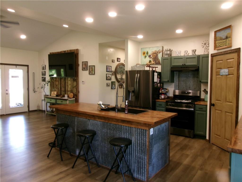 201 N Delray Drive Property Photo 1