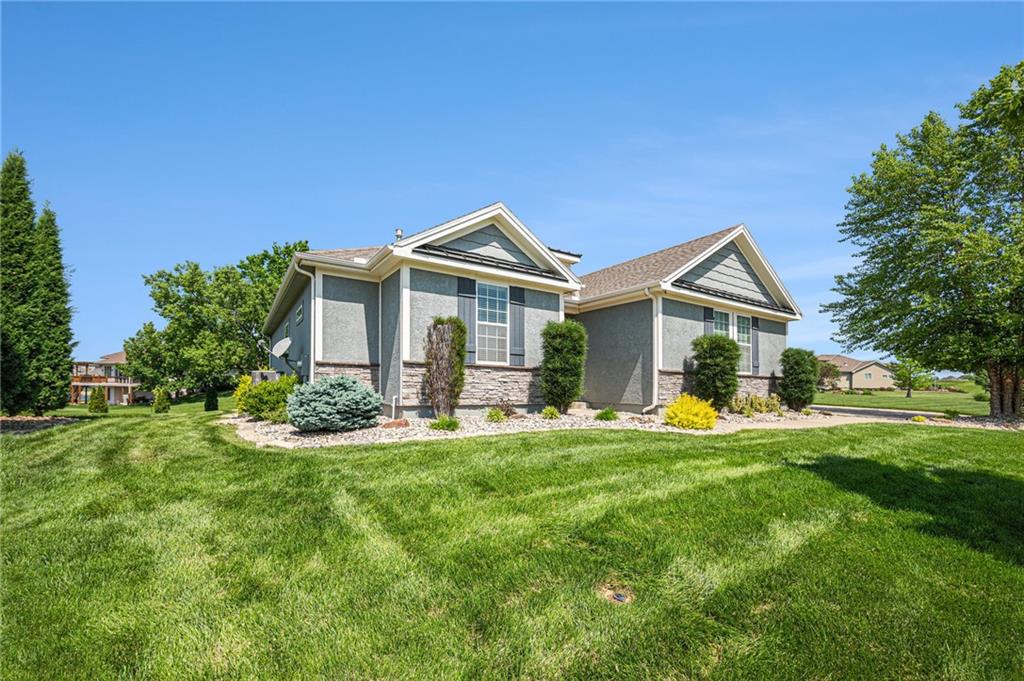 4310 N 141st Place Property Photo 1