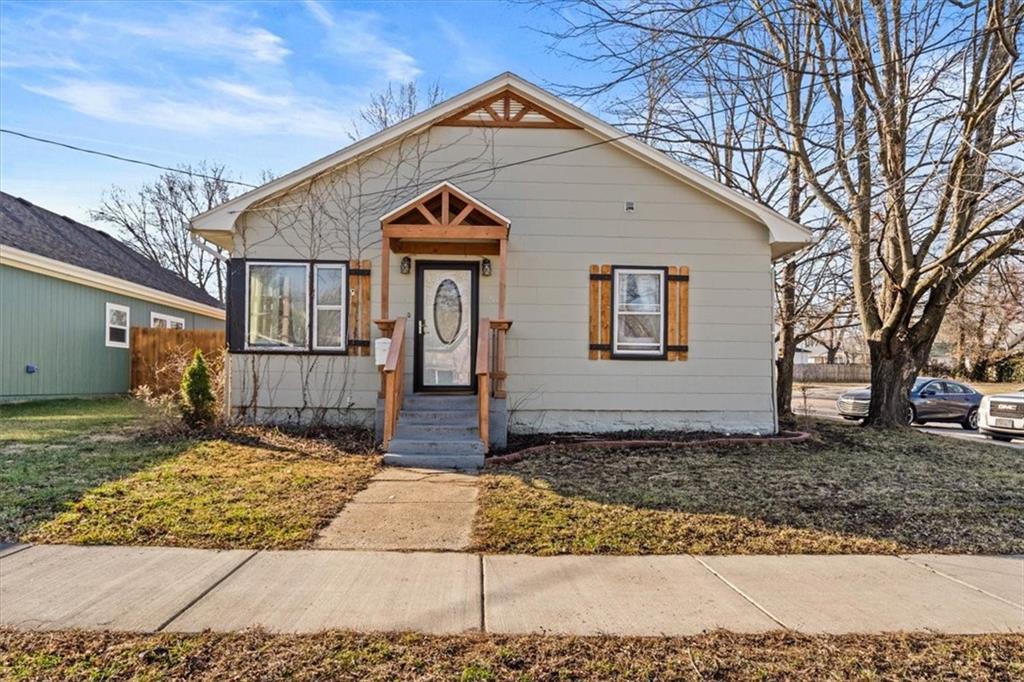 737 Brown Avenue Property Photo 1