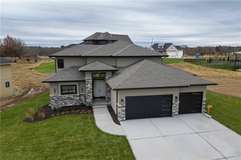 2531 NE Woodland Oaks Circle Property Photo 1