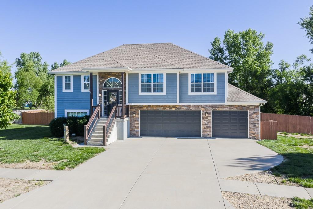 2251 Valley View Drive Property Photo