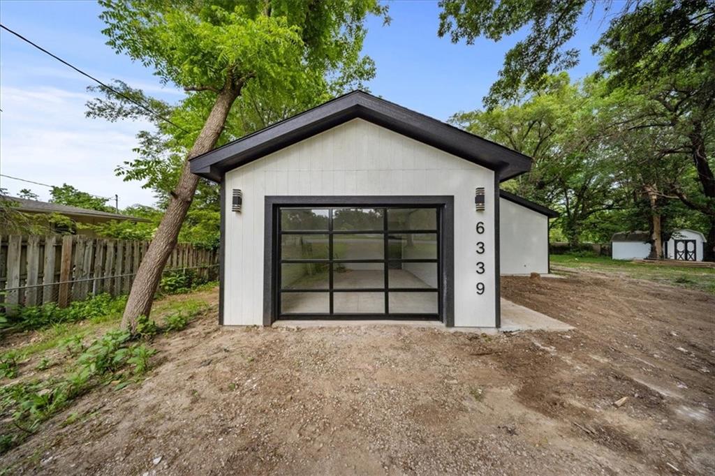 6339 Harris Avenue Property Photo 1
