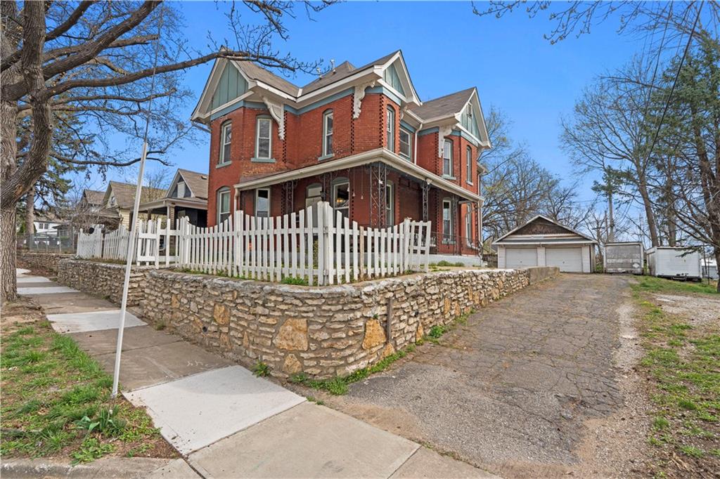 1121 Myrtle Avenue Property Photo