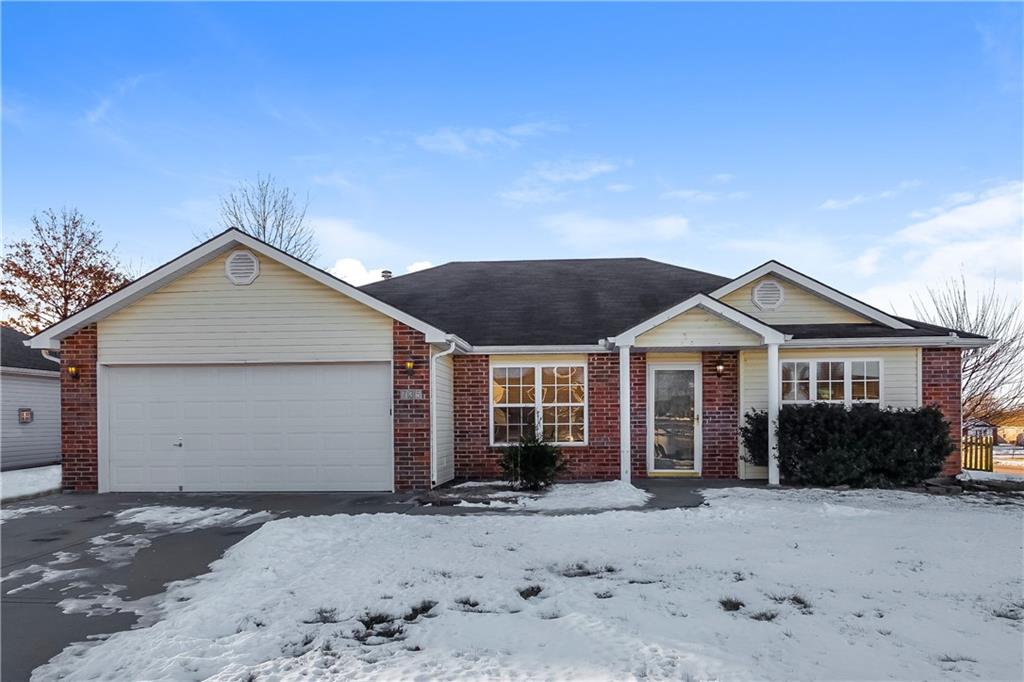 735 Seminole Court Property Photo