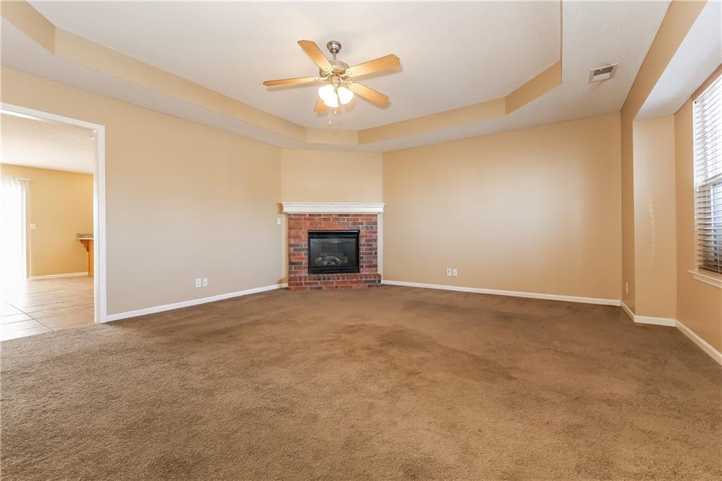 735 Seminole Court Property Photo 4