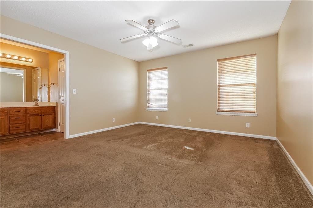 735 Seminole Court Property Photo 10