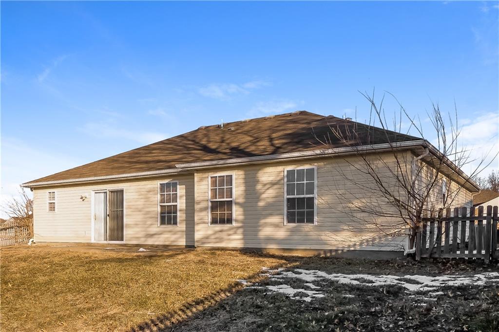 735 Seminole Court Property Photo 15