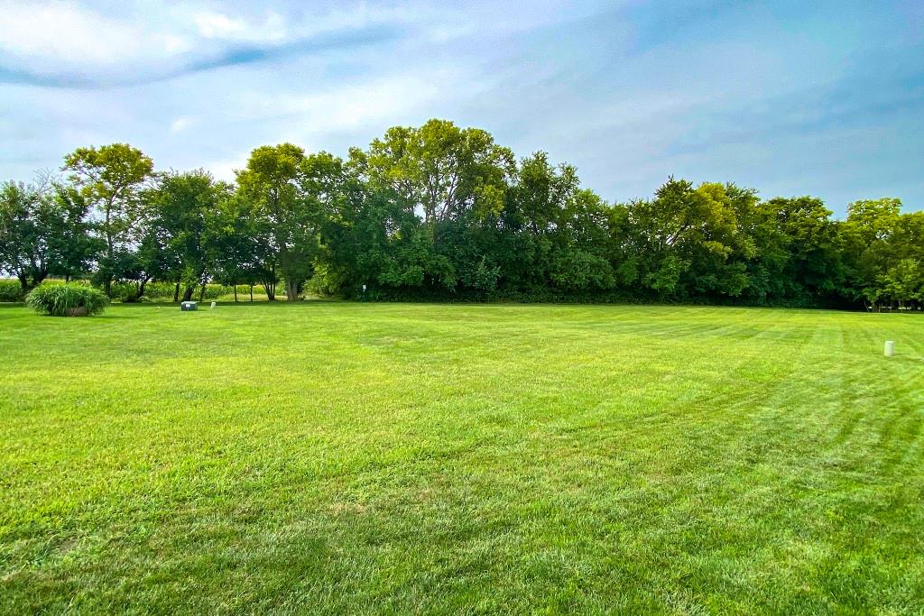300 Crestview Court Property Photo