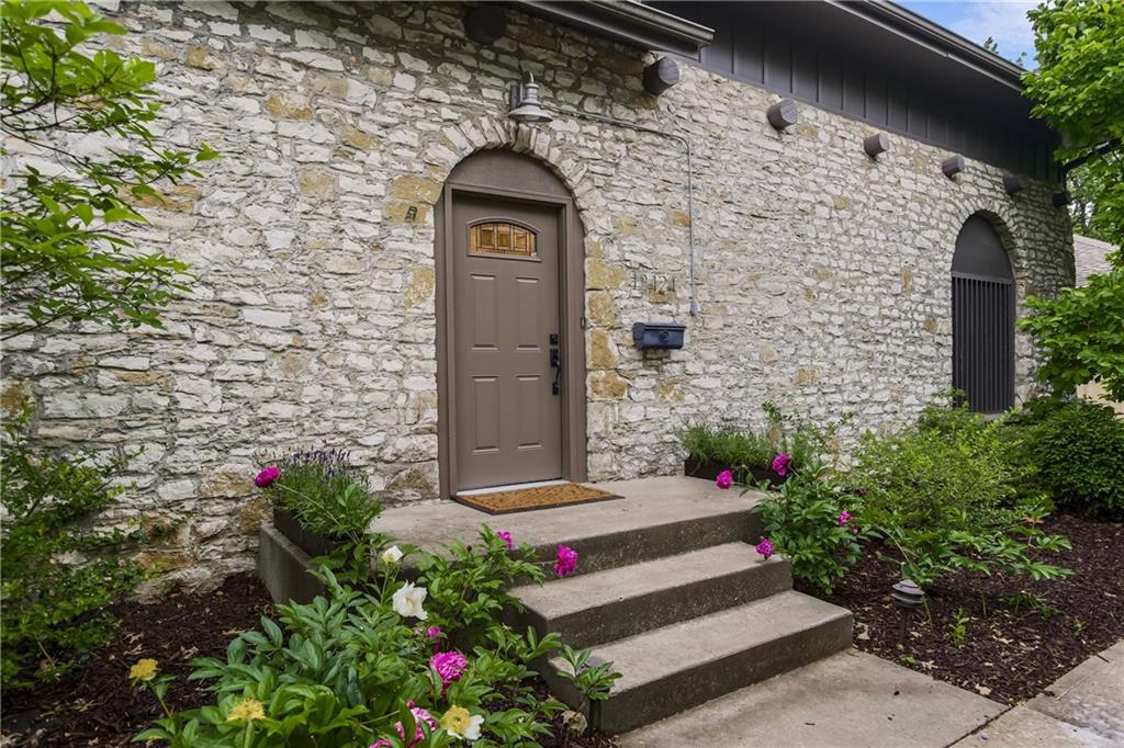 12424 Valley Brook Drive Property Photo 1