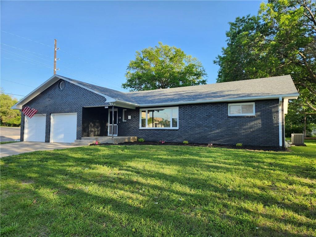 300 Jones Avenue Property Photo